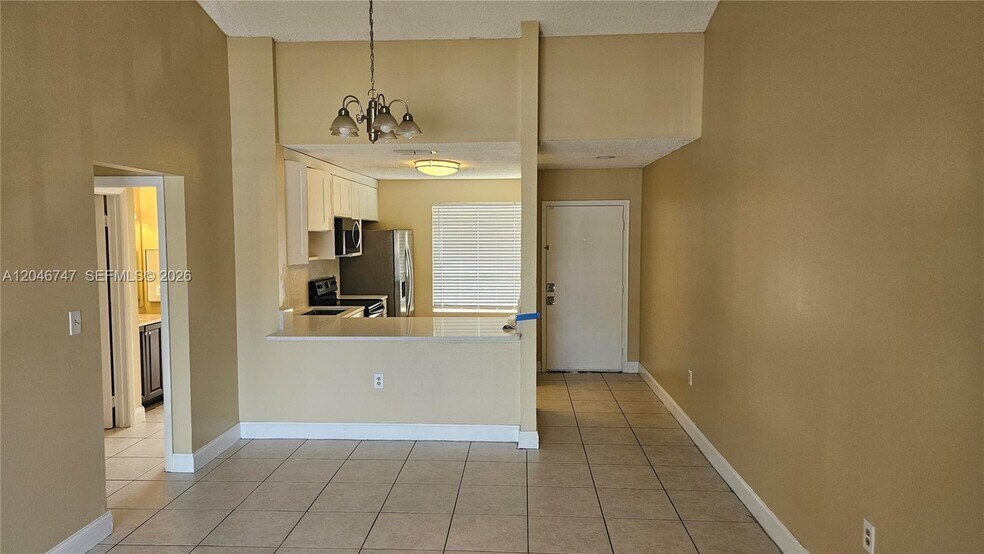 Building Photo - 8039 SW 21st Ct