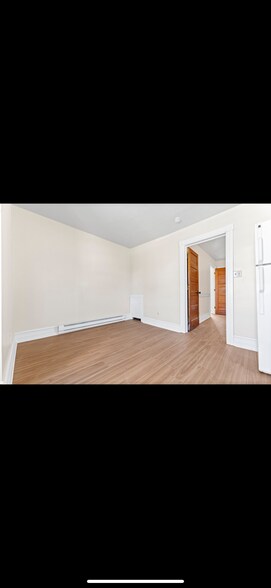 Building Photo - 1420 W Linden St