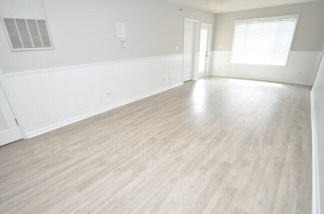 Building Photo - 1500 Graduate Ln