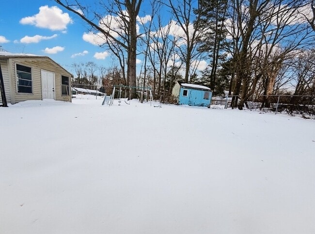 Building Photo - 178 Bates Rd