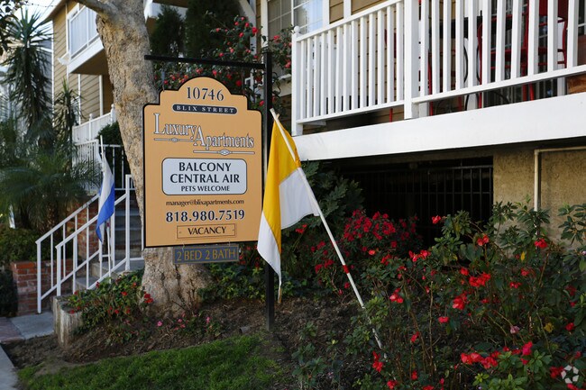 Building Photo - Blix Apartments