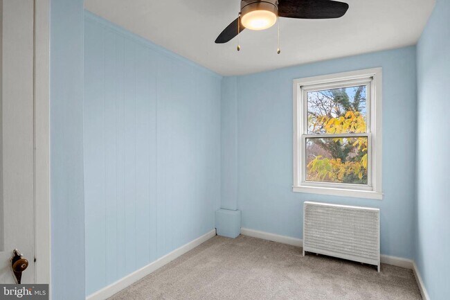 Building Photo - 2061 E Belvedere Ave