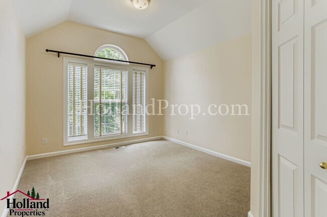 Building Photo - 14606 NW Applegate Ln