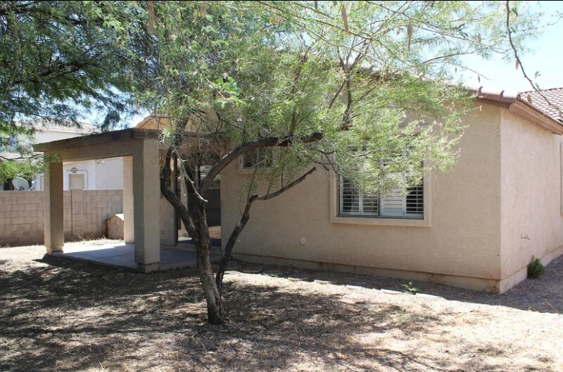 Primary Photo - 1606 W St Catherine Ave