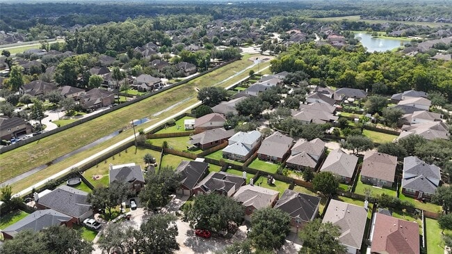 Building Photo - 5711 Kenwood