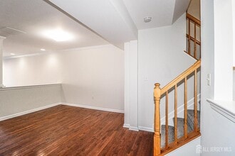 Building Photo - 105 Adamecs Way