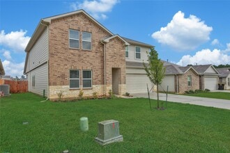 Building Photo - 11840 Summertime Dr