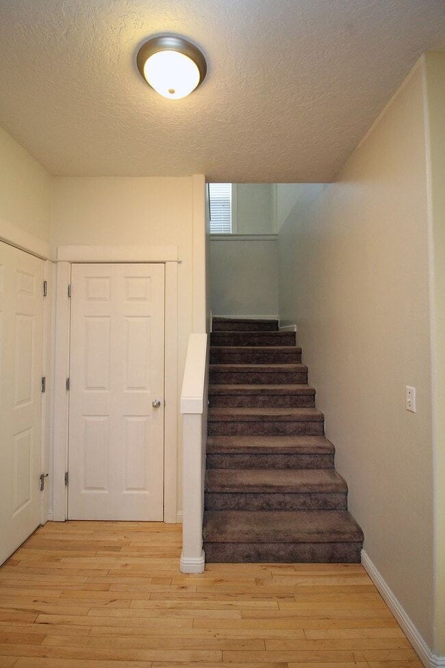 Building Photo - 7123 SE Brooklyn St