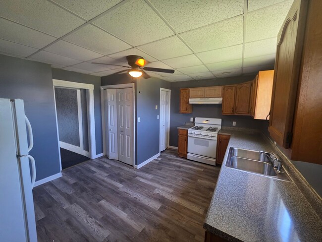 Building Photo - 1703 Bailie Ave