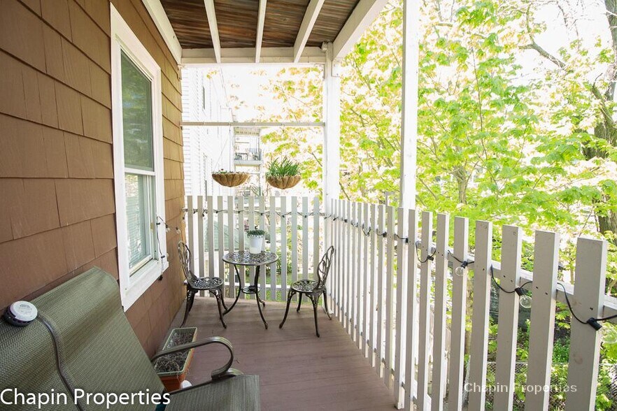 Building Photo - 66 Chestnut St