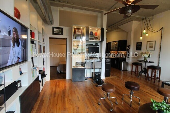 Building Photo - 172 Haynes St SW