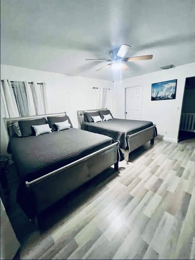 Building Photo - 2728 Nelson Dr