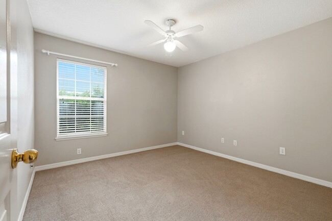Building Photo - Upgraded 3 bedroom 2 bath home in Mentone