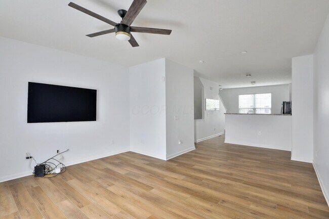 Building Photo - 1413 Bloomington Blvd