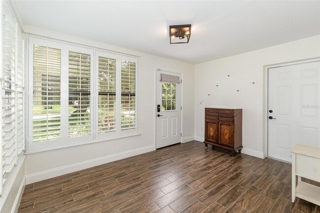 Building Photo - 2721 E Marks St