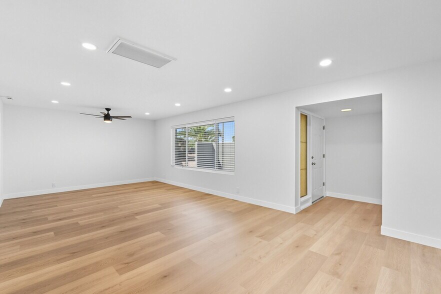 Building Photo - 17423 N 20th Ave