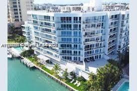 Building Photo - 9821 E Bay Harbor Dr