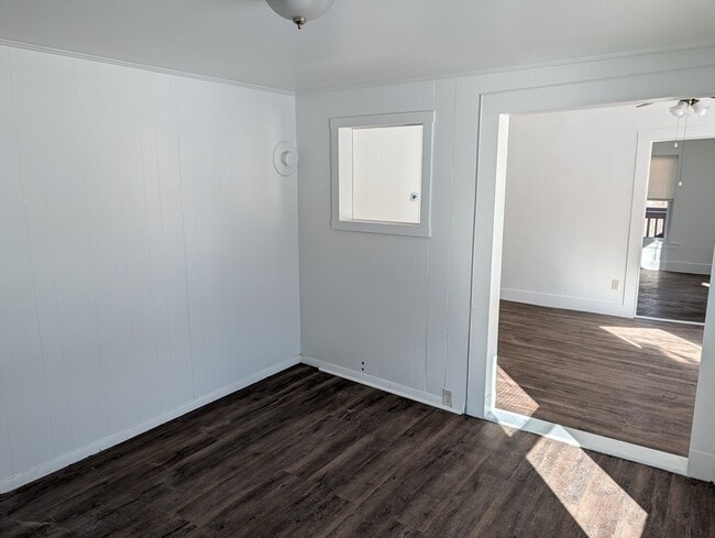 Building Photo - 9 Turnpike Rd