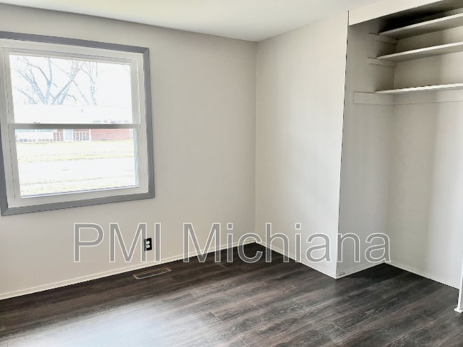 Building Photo - 3407 Kent Ln