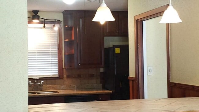 Building Photo - 19 Lyncrest Dr