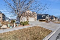 Building Photo - AMAZING 2 STORY HOME w/ 4 CAR GARAGE!