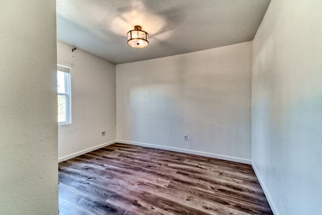 Building Photo - Beautiful 3 Bed / 2 Bath Home in  Yuba City