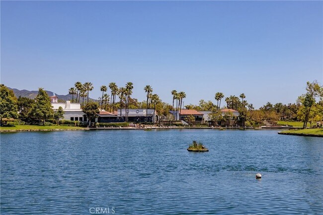 Building Photo - 225 Montana Del Lago Dr