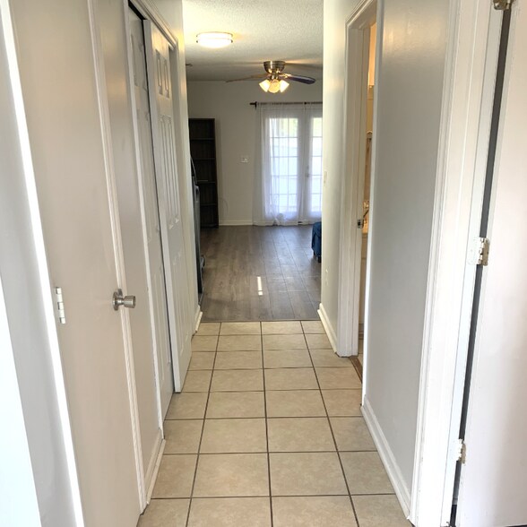 Building Photo - 1200 Zion Dr