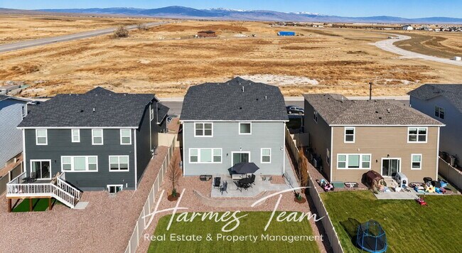 Building Photo - Beautiful 5 Bedroom Home in the Trails of Aspen Ridge