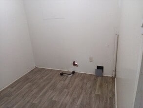 Building Photo - 10150 Sasser Ln