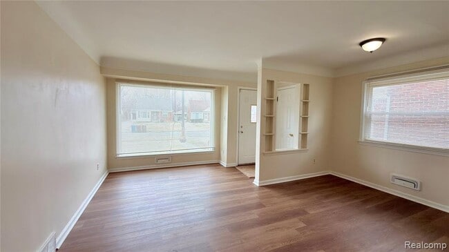 Building Photo - 291 Arlington St