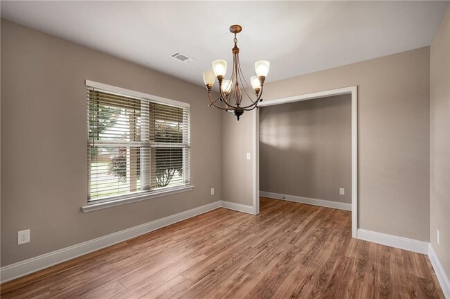 Building Photo - 211 Gilmore Cir SW