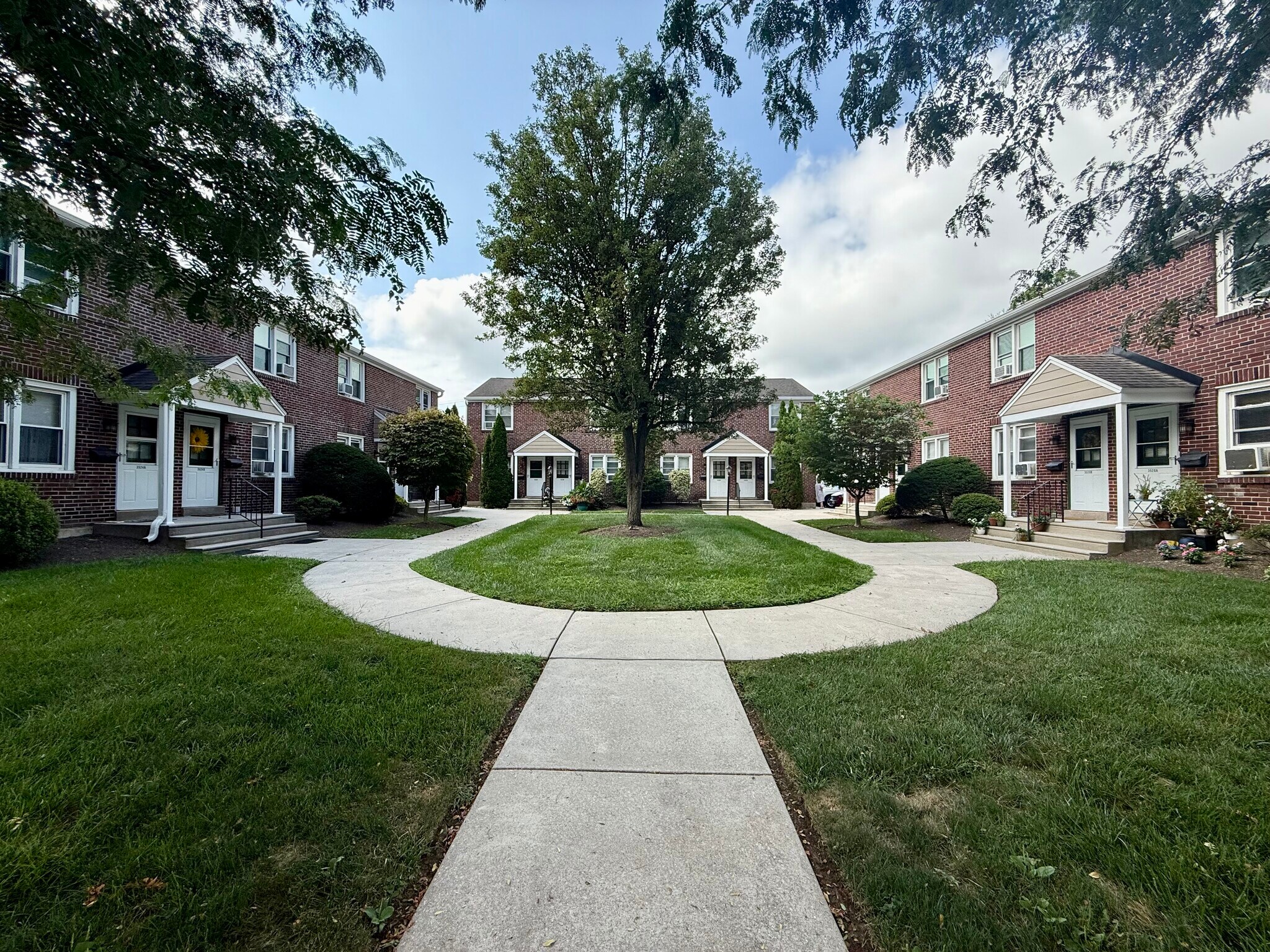 Building Photo - 3526 Rhoads Ave