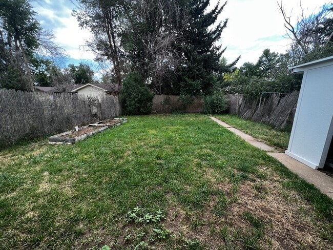 Building Photo - 2-Bedroom 1-Bathroom Duplex in West Fort Collins