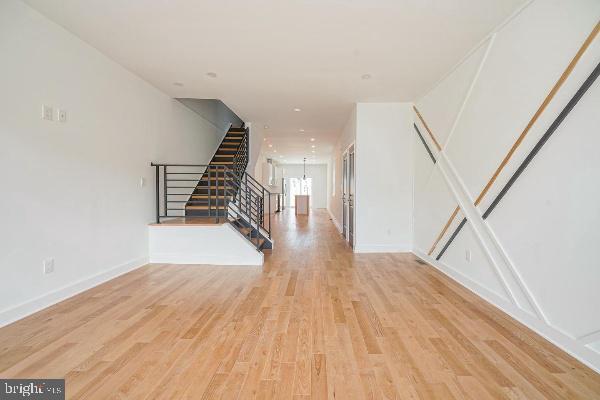 Building Photo - 1323 S 22nd St