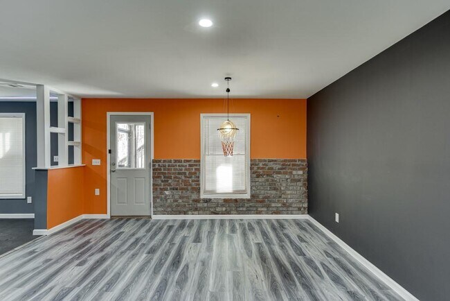 Building Photo - 6925 Fellowship Ln