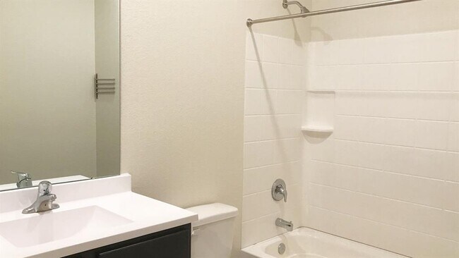 Building Photo - 20731 Solstice Point Dr