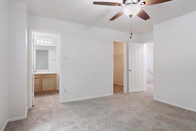 Building Photo - 2733 Crimson Sky Ct