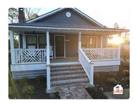Building Photo - Beautifully remodeled  3-Bedroom/2.5 Baths...