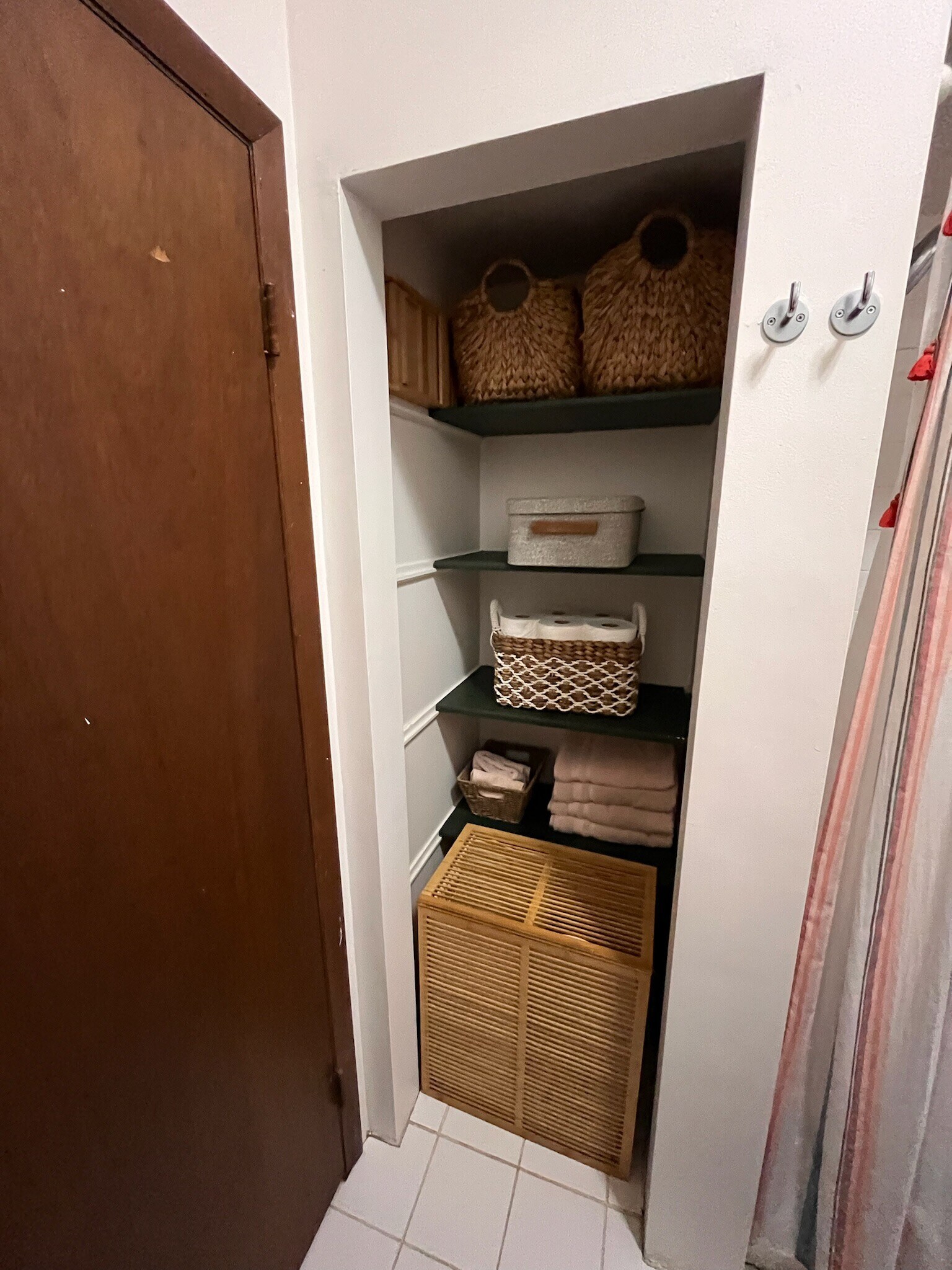 Building Photo - 906 N Oakley Blvd