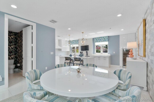 Building Photo - 57 Isle of Venice Dr