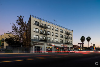 Building Photo - The St. Charles