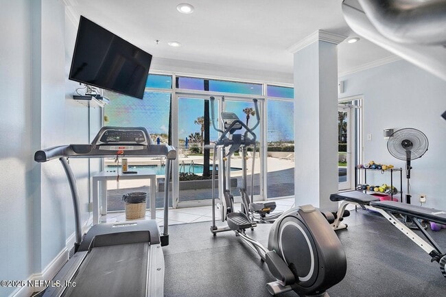 Building Photo - 1601 Ocean Dr S