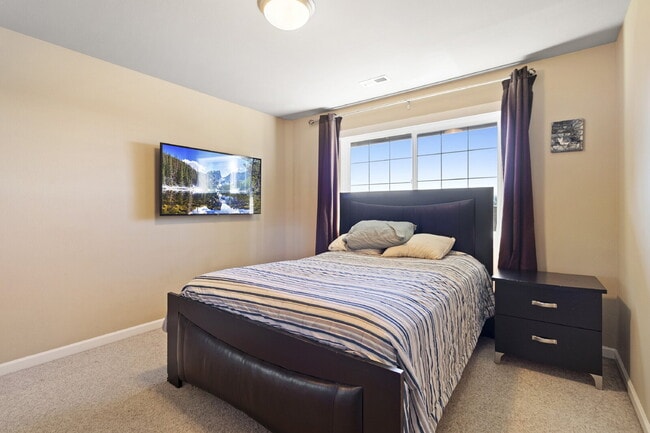 Building Photo - Beautiful, 5-Bedroom, Spacious, Damascus Home with Incredible Views