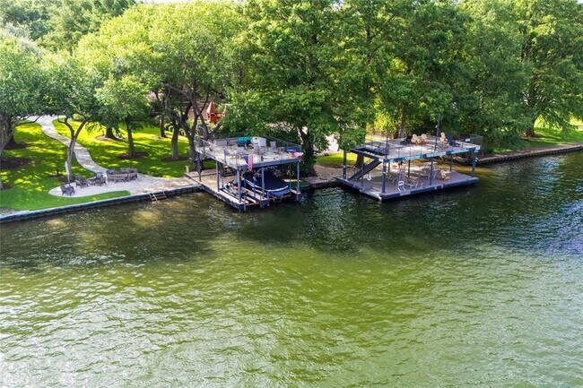 Building Photo - 7617 Lazy River Cove