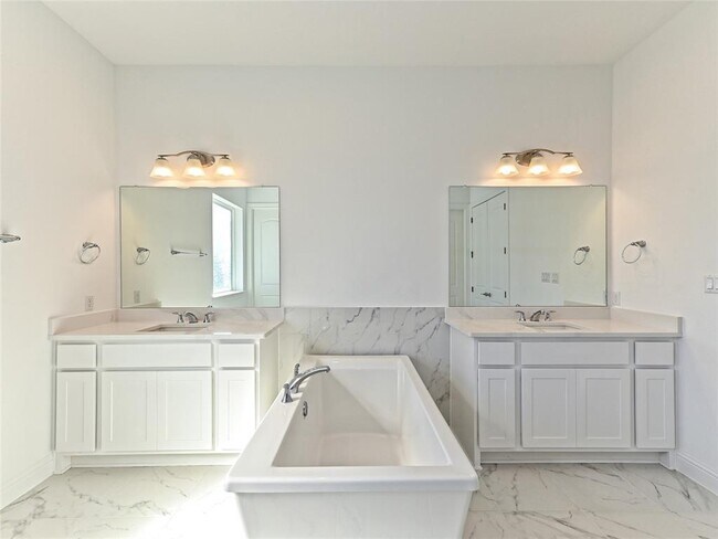 Building Photo - 270 Prairie Clover Dr