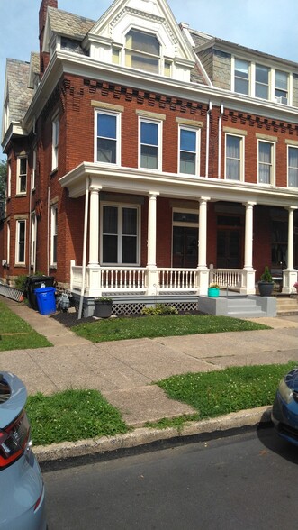 Primary Photo - 1627 N 2nd St