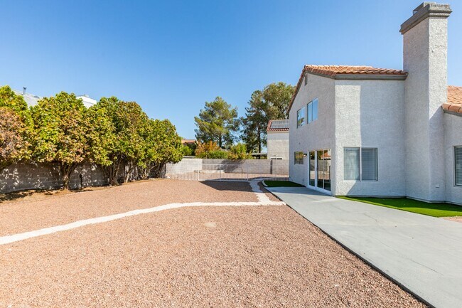 Building Photo - 3-Bedroom Dream Home in Green Valley