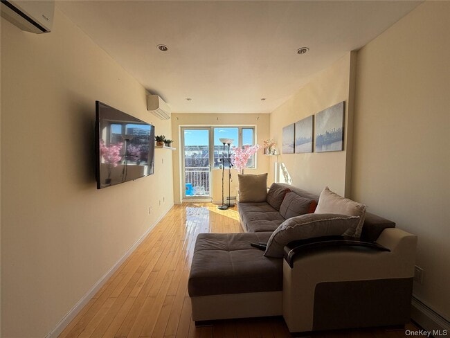 Building Photo - 143-28 41st Ave