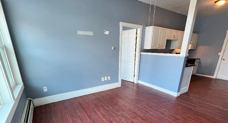 Building Photo - 342 Main St